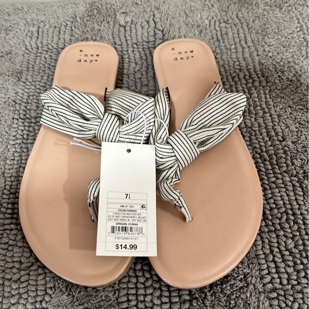 NWT Sandals